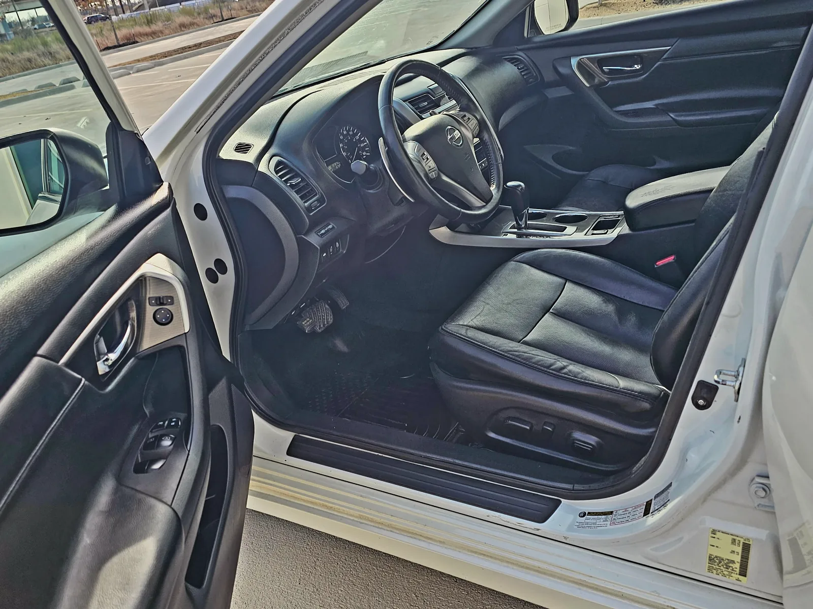 2015 Nissan Altima photo 3